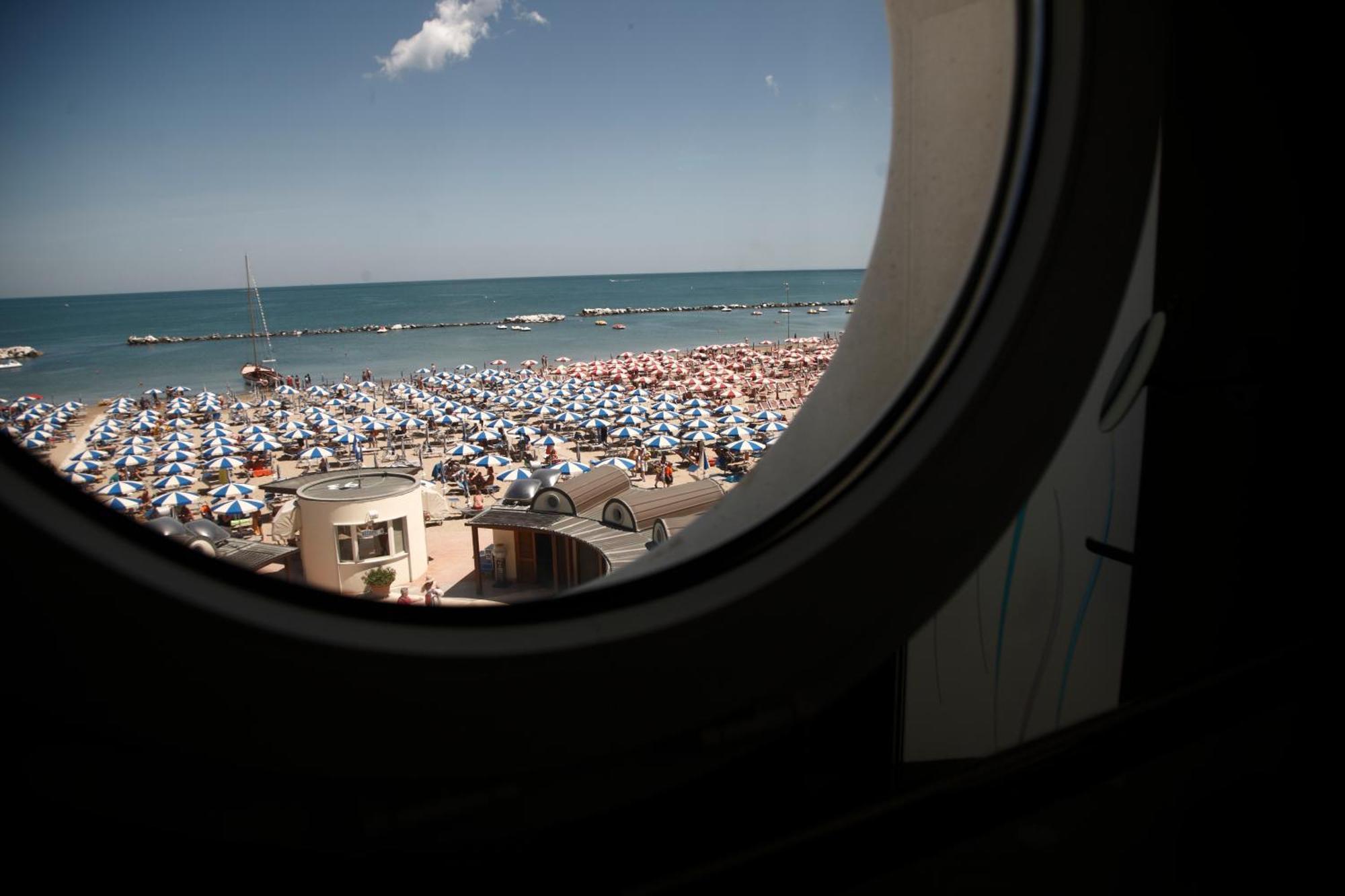 Hotel Splendid Mare Cattolica Exterior foto