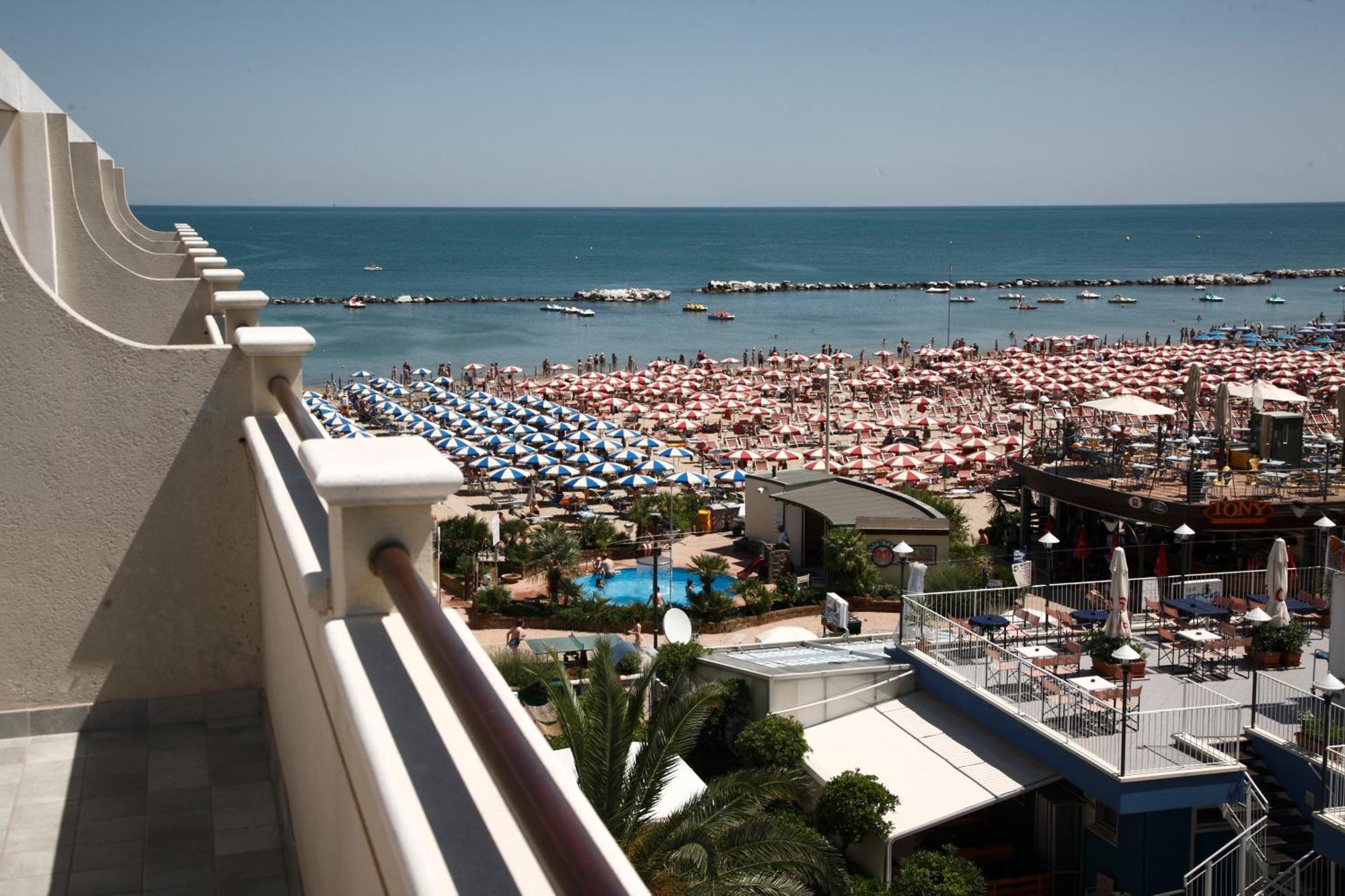 Hotel Splendid Mare Cattolica Exterior foto